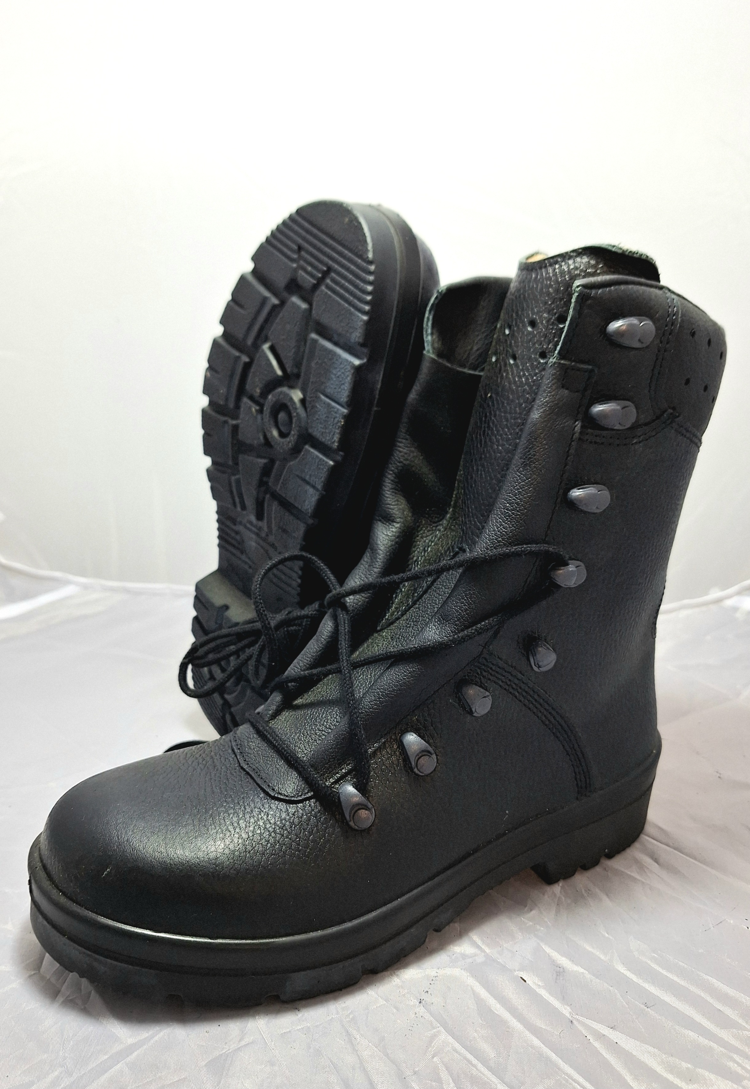 ~57 Kampfstiefel Original Bundeswehr BW Gr. 40 Stiefel Herren Leder Militär