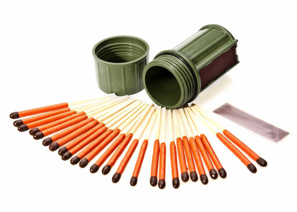 UCO Hurricane 25 Stk.  Sturmstreichhölzer Survival-Matches grüne Box 641066