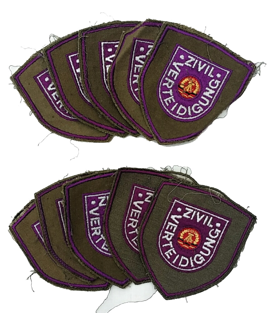 10 Stück Original DDR NVA Aufnäher gestickt Zivilverteidigung Ärmelaufnäher 10 Stück Original DDR NVA Aufnäher gestickt Zivilverteidigung Ärmelaufnäher