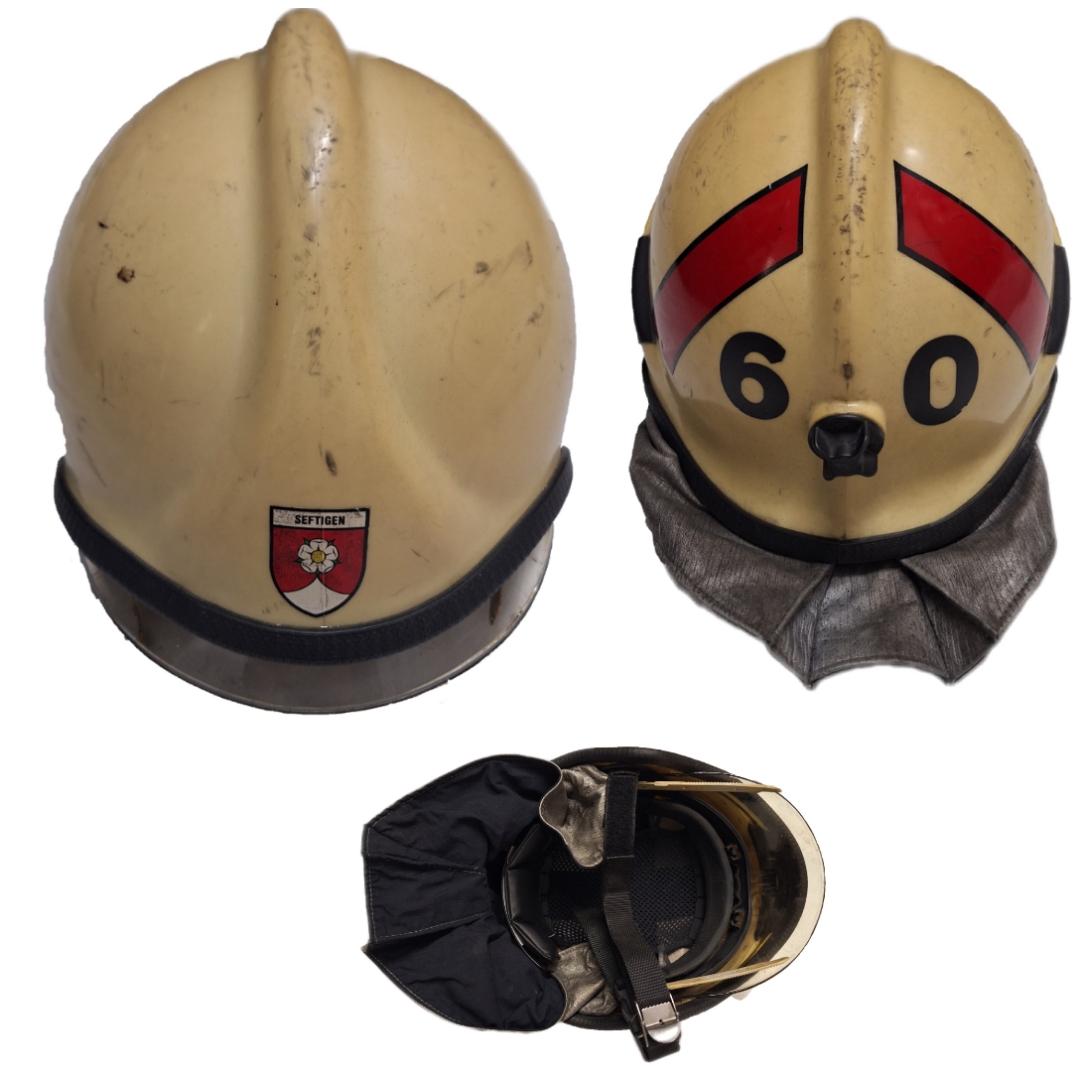 ~106 Feuerwehrhelm Schweiz CH Gemeinde Seftigen beige No. 60 Rosenbauer Helm ~106 Feuerwehrhelm Schweiz CH Gemeinde Seftigen beige No. 60 Rosenbauer Helm