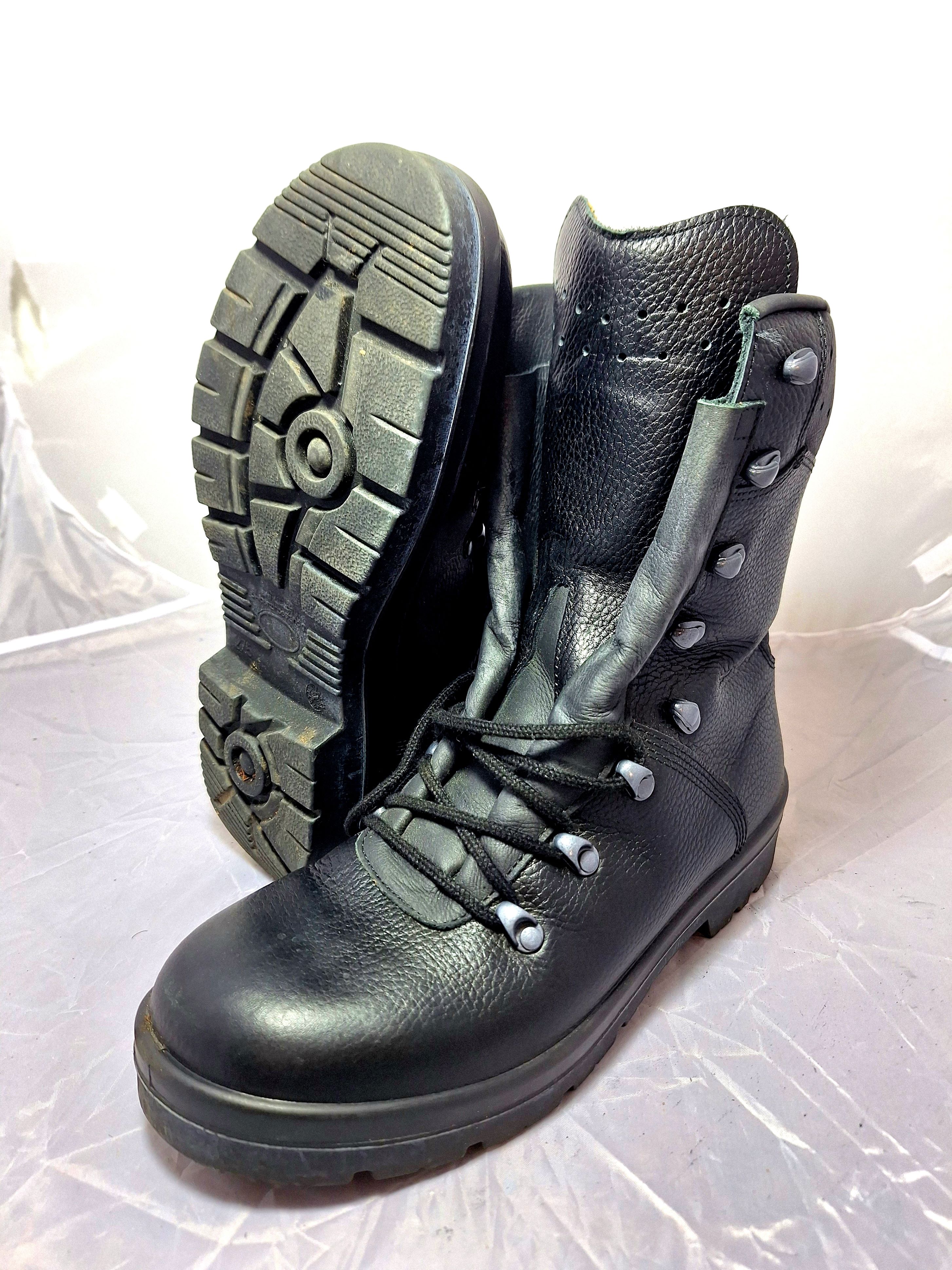~23 Kampfstiefel Original Bundeswehr BW Gr. 42 Stiefel Herren Leder Militär