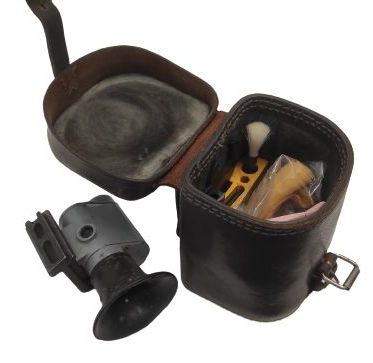 WWII Finnische Armee Monokular mit Ledertasche 3x15 gebraucht WWII Finnische Armee Monokular mit Ledertasche 3x15 gebraucht